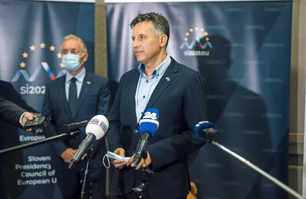 Damjan Miklič je poudaril, da vse  policije stremijo k temu, da se 
čim prej prijavi pogrešano osebo in  da jo začnejo čim prej iskati.  