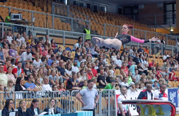 Nastop Tjaše Kysselef na FIG World Challenge Cup leta 2019 v 
Kopru.