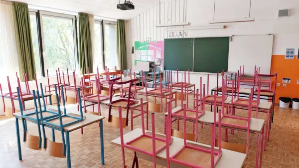 V karanteni 36 primorskih razredov