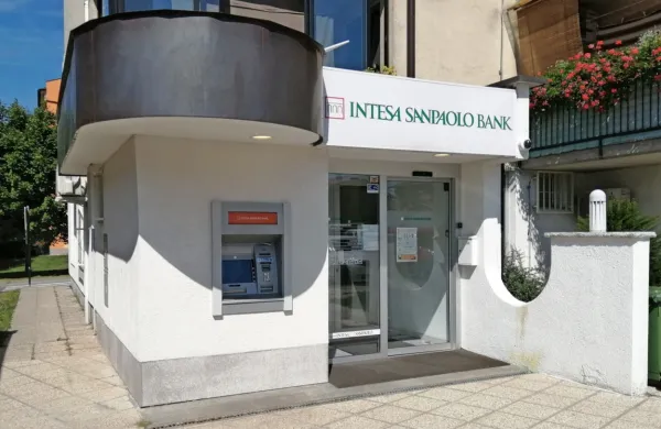 Divaška poslovalnica banke Intesa San Paolo bo odprta le še do 
konca oktobra.