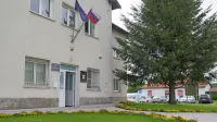 Občina Hrpelje-Kozina želi ukiniti krajevne skupnosti in jih 
nadomestiti z 39 krajevnimi sveti, ki bi jih imenoval občinski 
svet.