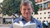 Željko Jugović je letos izdal erotični roman Duh iz računalnika, v 
katerem popisuje neobladljivo  slo upokojenega Edija.