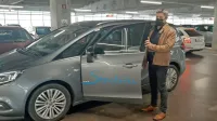 Postojnski župan Igor Marentič je sedel za volan vozila Zavoda 
Sopotnik in starejše odpeljal po opravkih. 