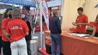 Tri dni so bili Slovenci sredi mesta na voljo vsem, da se z njimi 
pogovorijo, spoznajo njihovo delovanje ...