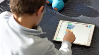  Otroci z nenadzorovano uporabo interneta lahko sami dostopajo 
do pornografskih in nasilnih vsebin, ki so zanje zelo škodljive.