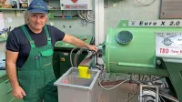 Sandi Babič je  pognal stroje v družinski oljarni v Babičih.