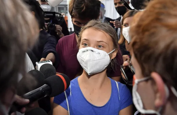 Naši upi in ambicije utonejo v praznih obljubah voditeljev, je na 
odprtju podnebne konference mladih Youth4Climate v Milanu 
poudarila Greta Thunberg. 