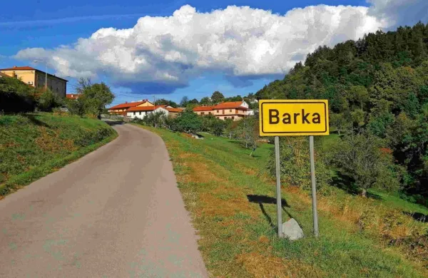 Krajevna skupnost Barka je najmanjša krajevna skupnost v divaški 
občini, a si skupaj s še eno brkinsko krajevno skupnostjo, 
Misličami, prizadeva, da bi na naslednjih volitvah dobili svojega 
svetnika.