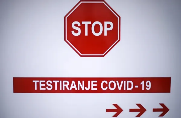 V sredo potrdili 1028 okužb, 109 covidnih bolnikov na intenzivni terapiji