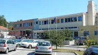 Sežanska osnovna šola bo z novim odlokom končno dobila  delujoči svet zavoda in z njim potrjen letni delovni načrt, nadstandardni program in 
vse za normalno delovanje šole. 