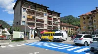 Če bo uspela selitev avtobusne postaje na obrobje Cerknega, bo 
središče kraja dobilo bolj družabno podobo. Krajani so povabljeni, 
naj z anketo povedo, kakšno ureditev središča si želijo.