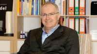 Dr. Aleksander Zadel