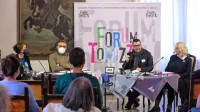 O solidarnosti so v Kopru premišljevali (z leve): Jedrt Jež Furlan, Joel Valifuoco, Aljoša Pužar, gostiteljica Irena Urbič, v drugem delu simpozija pa še Saša Ilić, Amelia Kraigher in Ivana Bodrožić.   