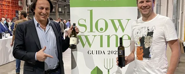 Minuli konec tedna sta se s svojimi vini na festivalu Slow Wine v 
Milanu predstavila Marjan Simčič (levo) in Uroš Klabjan.