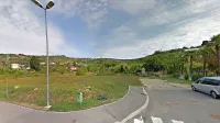 Območje v obrtni coni v Luciji, ki bo v sredo na dražbi. 