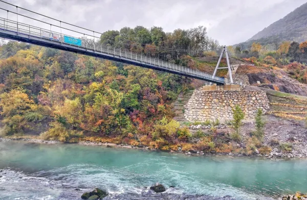 Brv so “odprli” februarja, a bo očitno še dolgo  zaprta. Če bo 
dostopna pot zgrajena do prihodnjega poletja, bo že uspeh.