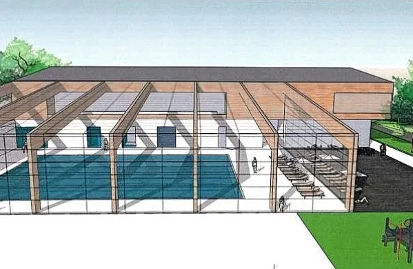 Gradnja vodnega parka v Postojni, ki bi  vseboval tri notranje 
bazene in zunanji zabaviščni del, se zaradi zapletov pri izboru 
zasebnega partnerja nekoliko odmika.  