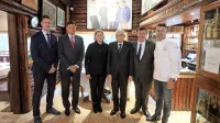 Spominska slika s Pikola: Tadej Gašparin, Borut Pahor, Maruška 
Gašparin, Sergio Mattarella ter Boris in Tadej Gašparin (z leve).  