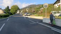 Na nedavno obnovljeno Triglavsko ulico so položili manj asfalta  in 
slabše kakovosti od dogovorjenega, zato si občina z reklamacijo 
prizadeva, da bi ga nadomestili.