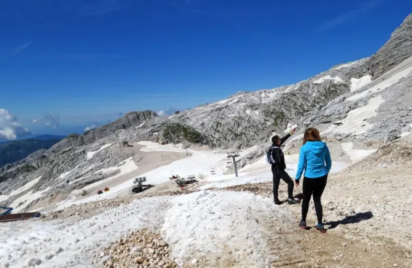 Na Kaninu končujejo preglede naprav, na sezono so pripravljeni in 
čakajo le še sneg. Upajo, da jih spet ne bodo prizadeli vladni 
ukrepi. 
