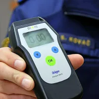 Policisti bodo vsakemu udeležencu cestnega prometa, ki bo 
napihal 0,0, podelili preventivni letak, ki bo hkrati tudi vstopnica 
za koncert Policijskega orkestra.