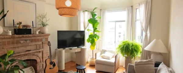 Hitro se lahko  zgodi, da se zdi dnevna soba prenatrpana, kar je 
nasprotje udobja.