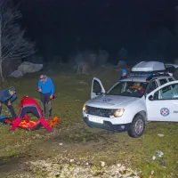 Kolesarka se je pri spustu huje po&scaron;kodovala