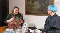 Selma Skenderović je v Pretorski palači o  pisanju in sebi spregovorila ob vprašanjih pisateljice in svoje mentorice Suzane Tratnik.