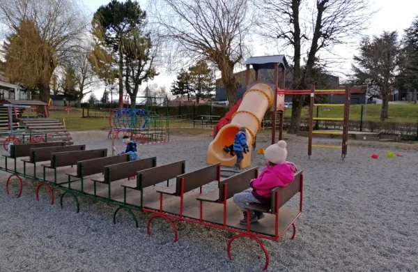 Glavni razlog za podražitve programov vrtcev v Postojni in Prestranku so višje plače zaposlenih zaradi napredovanj v višje plačne razrede.