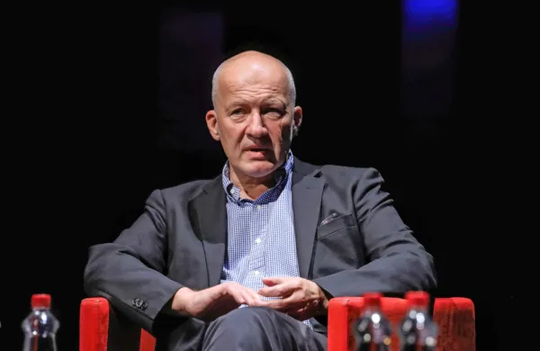 Ali Žerdin: “Ko gre za zamejevanje virusa, je pravilen odgoor beg, 
ne pa boj.” 