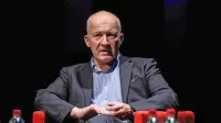 Ali Žerdin: “Ko gre za zamejevanje virusa, je pravilen odgoor beg, 
ne pa boj.” 