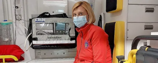 Tanja Doljak Milost, dolgoletna članica ekipe reševalcev novogoriškega zdravstvenega doma, je postala reševalka leta 2020.