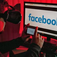 Facebook je s preimenovanjem v Meta dal vedeti, da  svoje moči 
usmerja v revolucionarni projekt,  ki pa po mnenju kritikov ni 
nujno koristen za človeštvo.