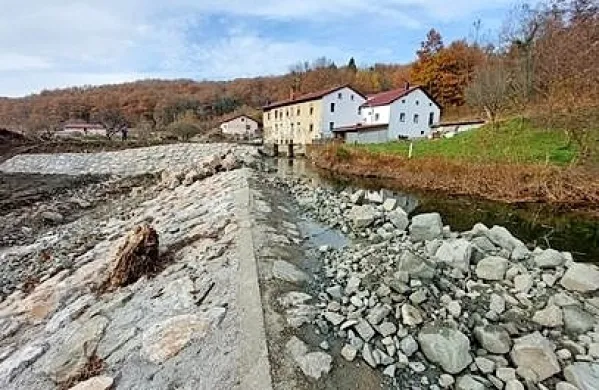 Jez popravljajo tudi na Premu.