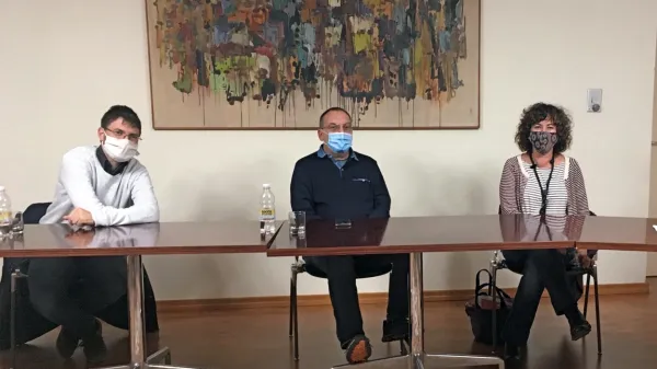 Slovenski tržaški občinski svetniki (z leve) Štefan Čok, Stefano 
Ukmar in Valentina Repini