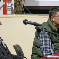 Miroslav Mandić  je v družbi Lorene Pavlič  kramljal z občinstvom. 
