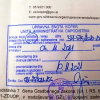 Gradbeno dovoljenje je bilo izdano 4. novembra, pravnomočno pa 
je postalo 10. novembra. 