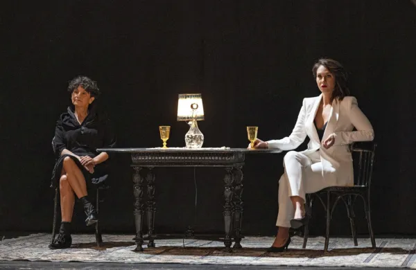  Graziana Borciani in Stefania Seculin sezono SSG   odpirata s 
predstavo MarlenEdith. 
