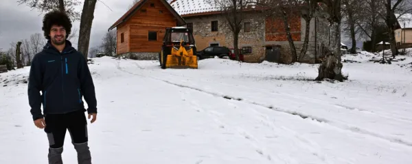 Kariero smučarja in elektroinženirja je zamenjal za kmetovanje