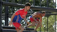 V moškem finalnem dvoboju resničnostnega šova Exatlon Slovenija je bil Franko Bajc   nepremagljiv, kar mu je moral priznati 
tudi tekmec Samo Petje (v ozadju), ki je v šov vstopil kasneje.