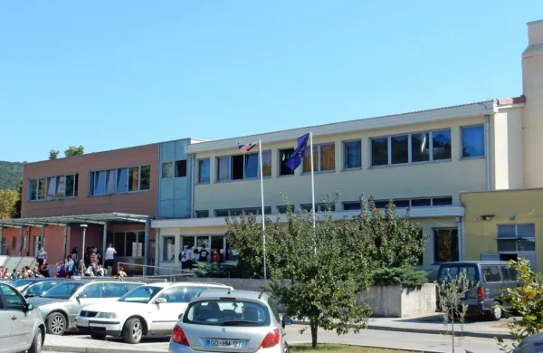 Sežanska osnovna šola je končno dobila svet šole. Zdaj posodablja 
poslovnik, da bodo zaposleni lahko vanj izvolili  svoje predstavnike. 