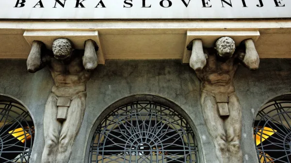  Banka Slovenije ugotavlja, da se stanje  izboljšuje, a omejitev še ne umika.