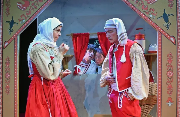 Prizor iz predstave Janko in Metka, ki bo odprla Družinski abonma SSG. 