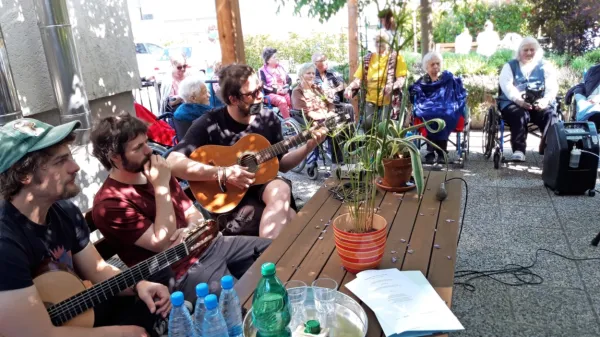 Utrinek z enega od srečanj, na katerih se je rojeval projekt 
BetON7