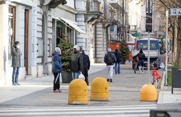 Pri obisku Italije ne gre pozabiti  na to, da so tam maske obvezne 
tudi na prostem.