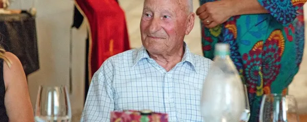 Sergio Perentin na praznovanju 90. rojstnega dneva, ki so mu ga 
pripravili v italijanski skupnosti v Piranu.