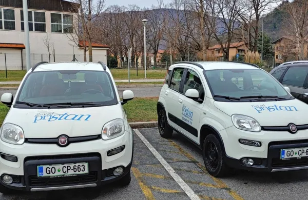 

Dvanajstodstotnemu dvigu cen pomoči na domu sta botrovali 
povišanje plač socialnih oskrbovalk in podražitev goriva.
