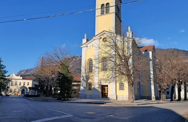 Občina je v proračunu namenila tudi denar za prenovo križišča in 
ureditev ploščadi pred cerkvijo v Vrhpolju.