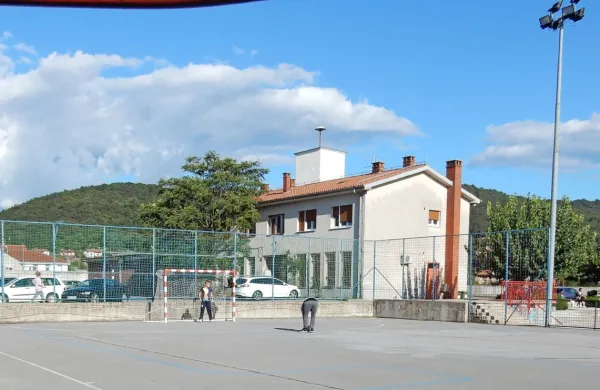 Med največjimi  naložbami v občini bo nova glasbena šola, ki bo 
zrasla na mestu starega gasilskega doma (na fotografiji).