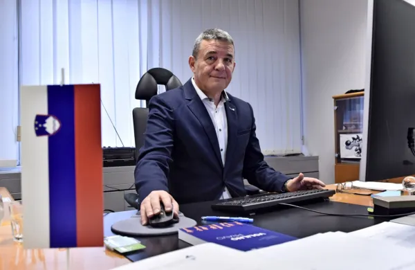 Za direktorja Državne volilne komisije Dušana Vučka in njegovo ekipo bo prihodnje leto naporno, saj bodo morali izpeljati štiri volitve. 